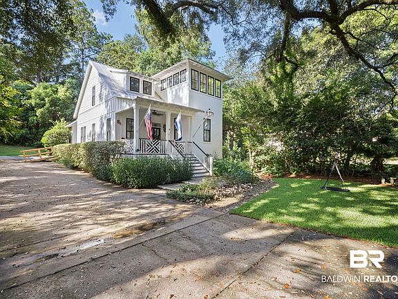 3rd image of 556 Johnson Ave