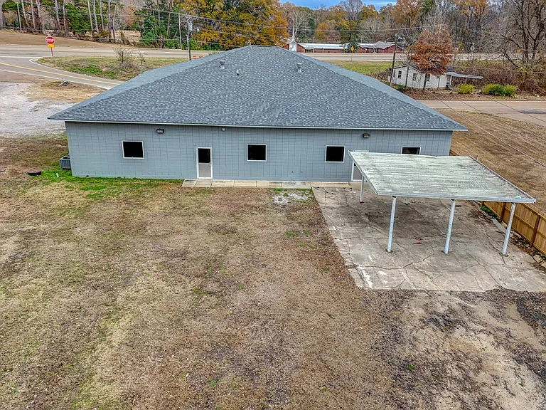 6889 Paxton Rd — Photo 8