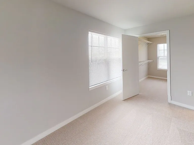 728 Cedar Bluffs Way #34 — Photo 6