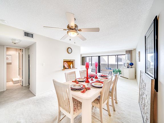 5th image of 330 SE 20th Avenue #404