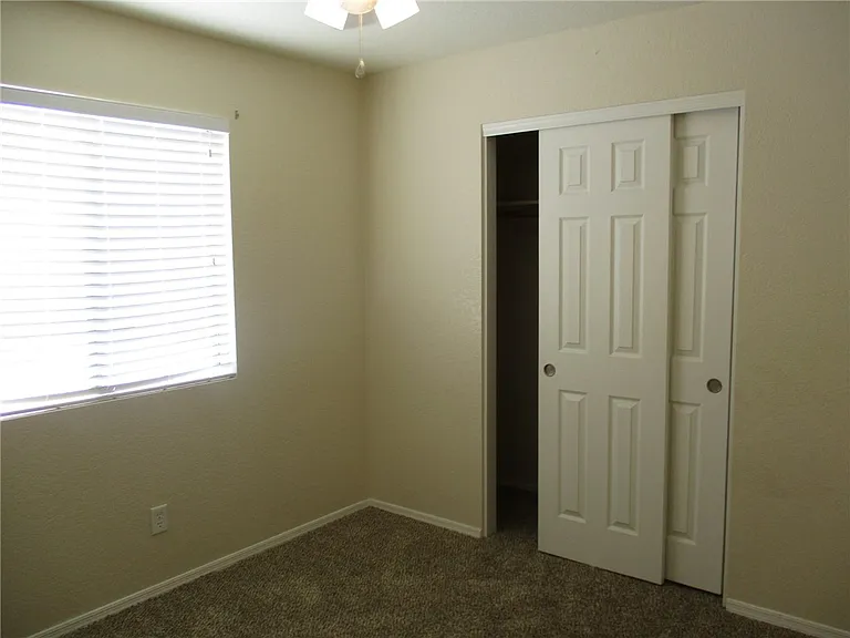 2801 Paloma Senda #D — Photo 13