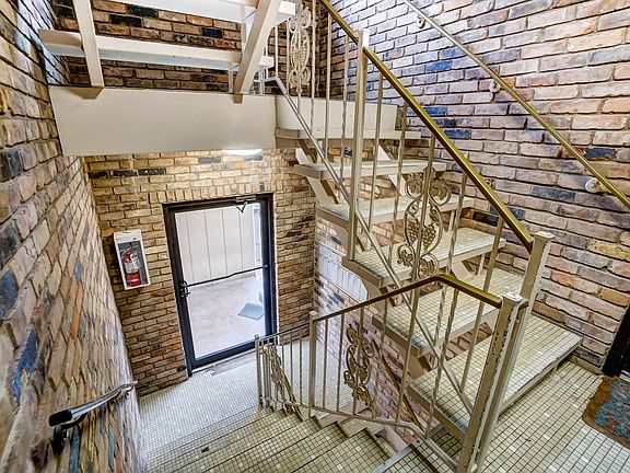 5th image of 4326 Hamilton Ave #9