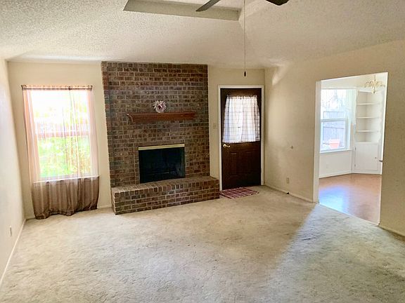 2nd image of 1641 Idaho Ave