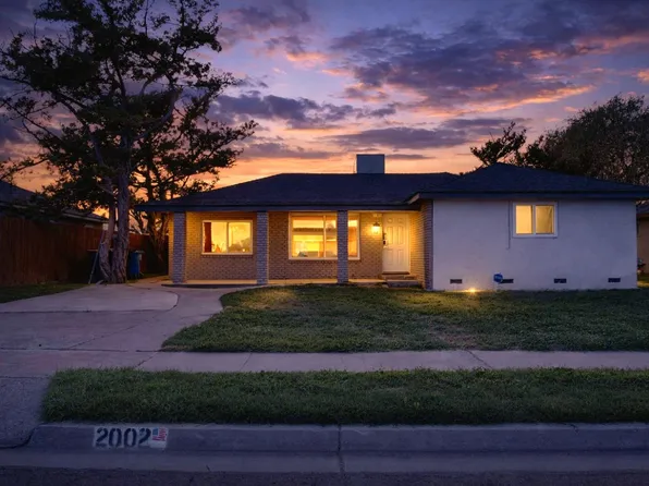 2002 N Woodridge Way, Hanford, CA 93230