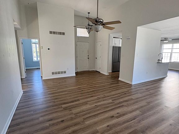 5th image of 127 Lamberta Farm Dr