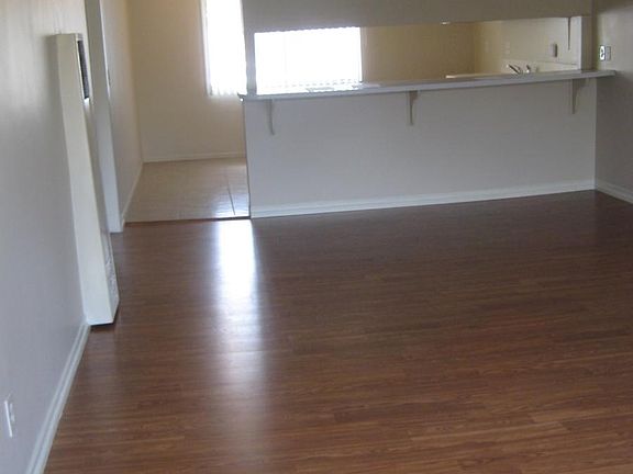 4th image of 129 Violet Ave APT 210