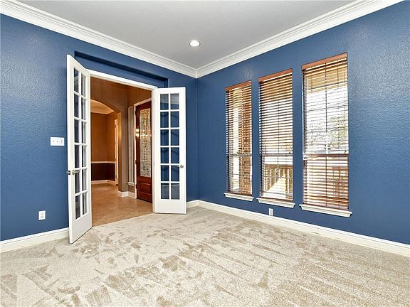 5th image of 2713 Gholson Dr