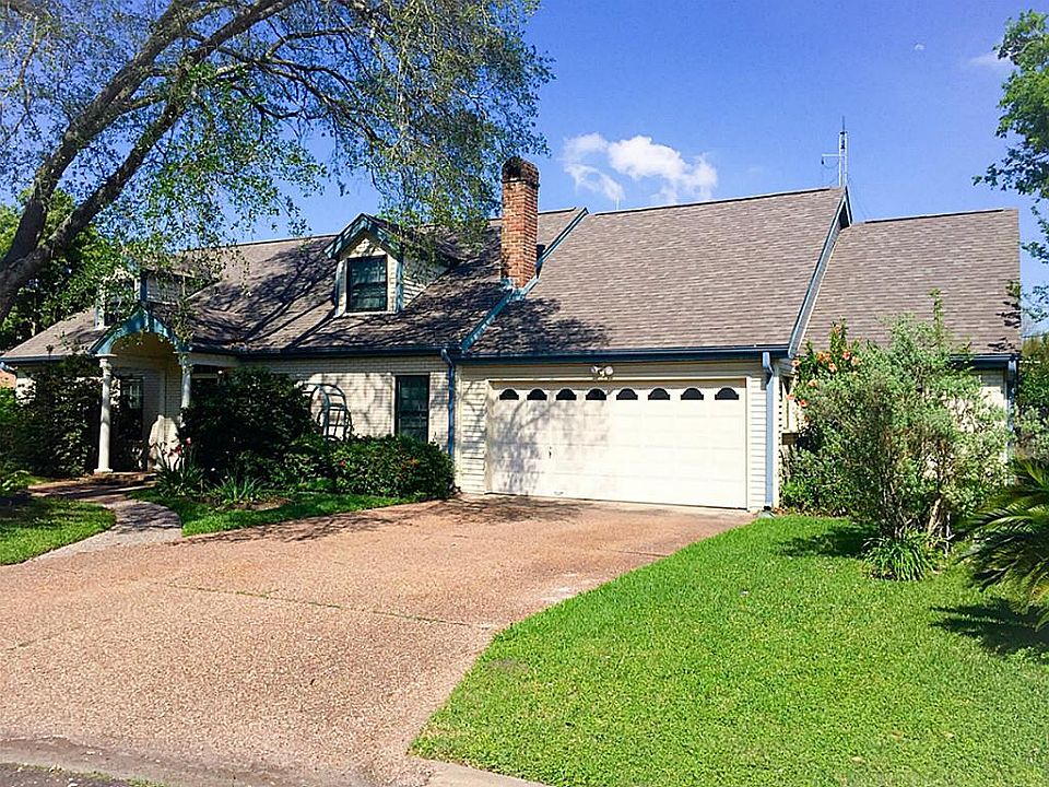 1st image of 2615 Meadow Ln