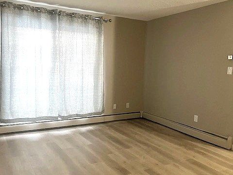 5th image of 3170 Laurier Dr #1208937