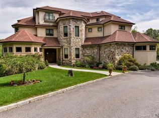 108 Cherry Hill Rd, Greenwich, CT 06831