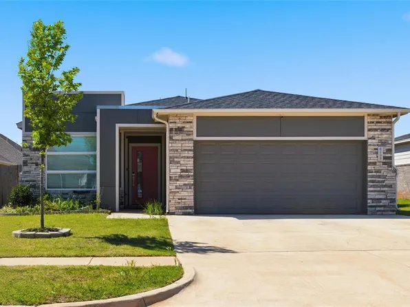 8108 NW 153rd St, Edmond, OK 73013