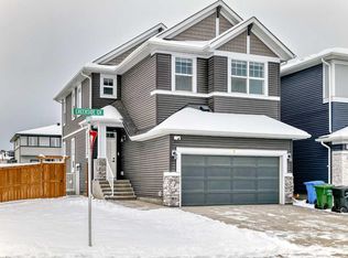 31 Creekside Grv SW, Calgary, AB T2X 4A8