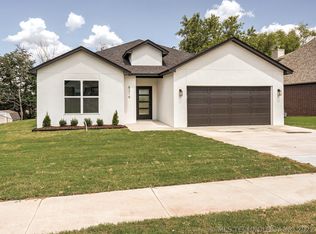 8316 E Norman St, Broken Arrow, OK 74014