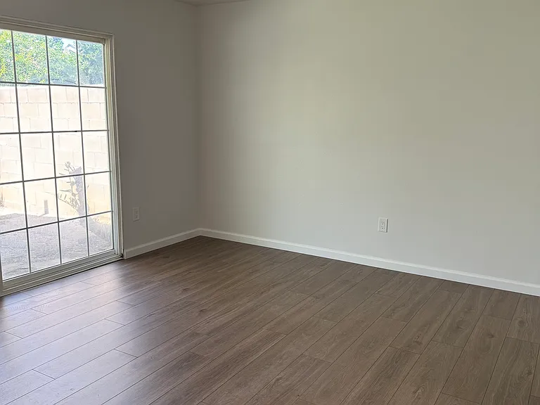 7919 Remington Dr — Photo 10