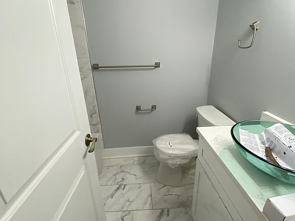 3rd image of 316 Freeport Rd #B