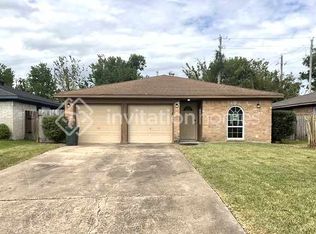 1820 Eagle Dr, League City, TX 77573