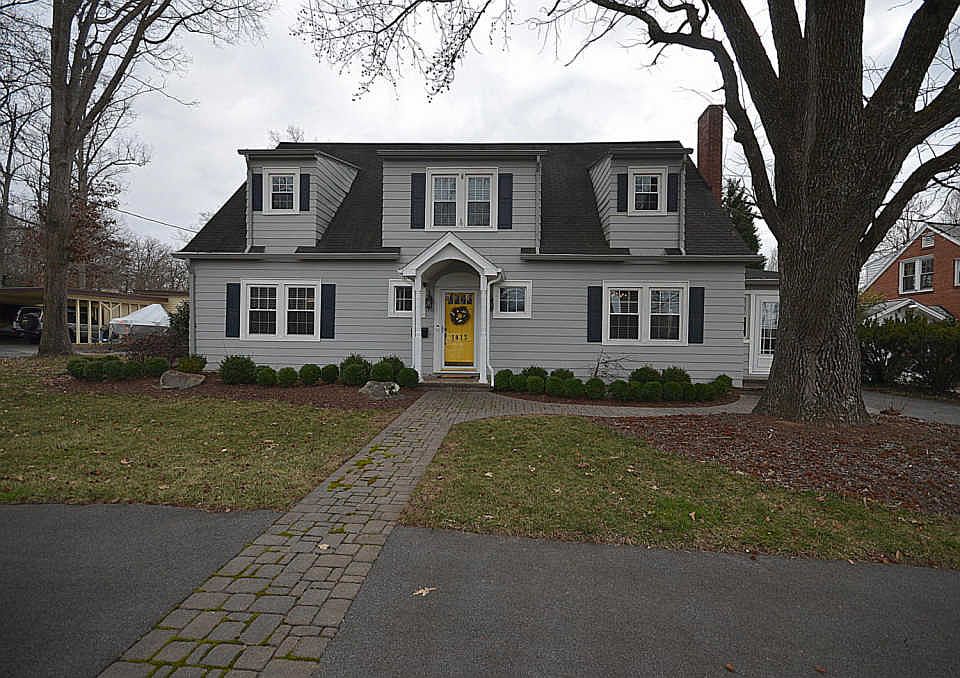 1st image of 1413 Oak St