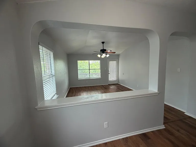 7615 Equinox Hl — Photo 8