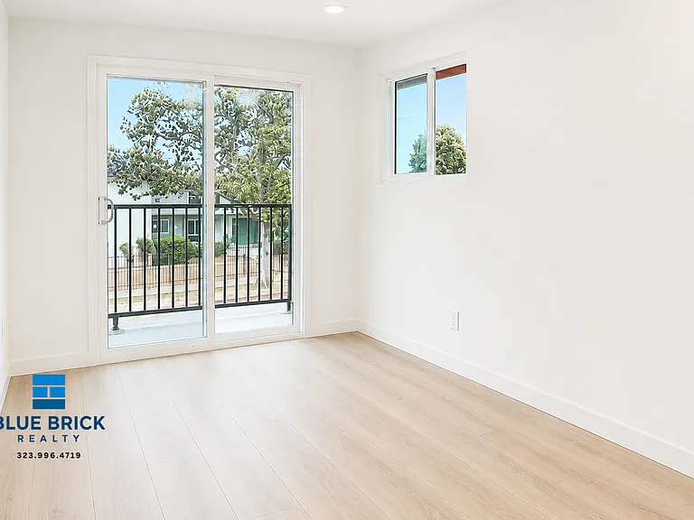 5000 W Coliseum St #8 — Photo 3