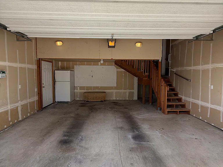 10669 SW Adele Dr — Photo 27