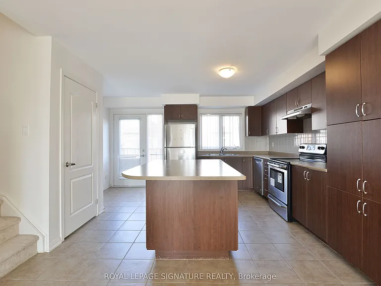 3135 Boxford Cres #6 — Photo 8