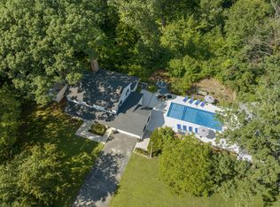 4173 Maplewood Rd, Bridgman, MI