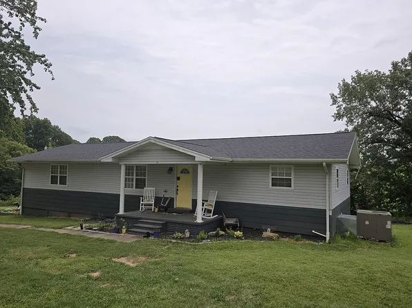 257 Em Hurley Ln, Calvert City, KY 42029