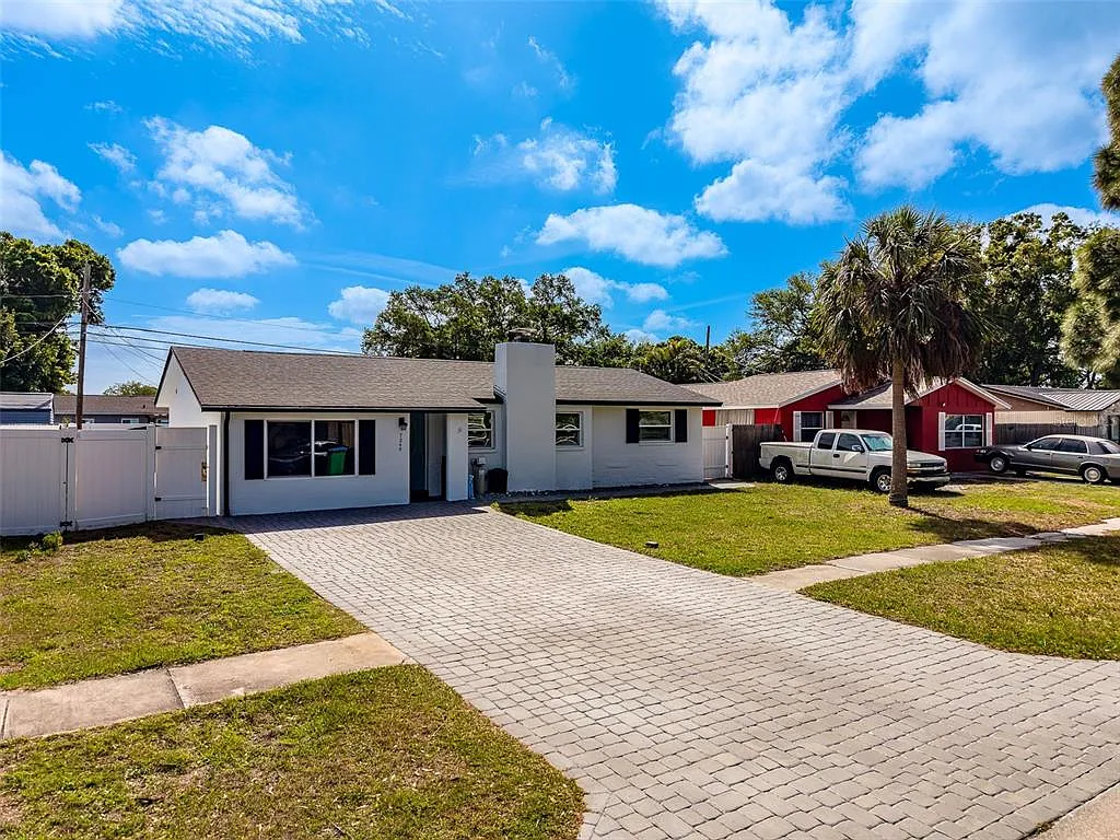 Building Photo - 7849 86th Way N