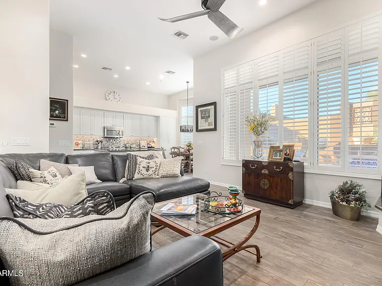 10602 E Blanche Dr — Photo 8