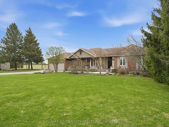 2nd image of 802 Sawmill Rd