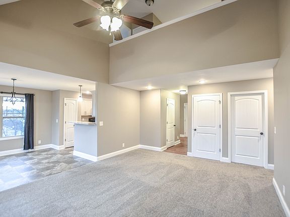 5th image of 3710 Priest St