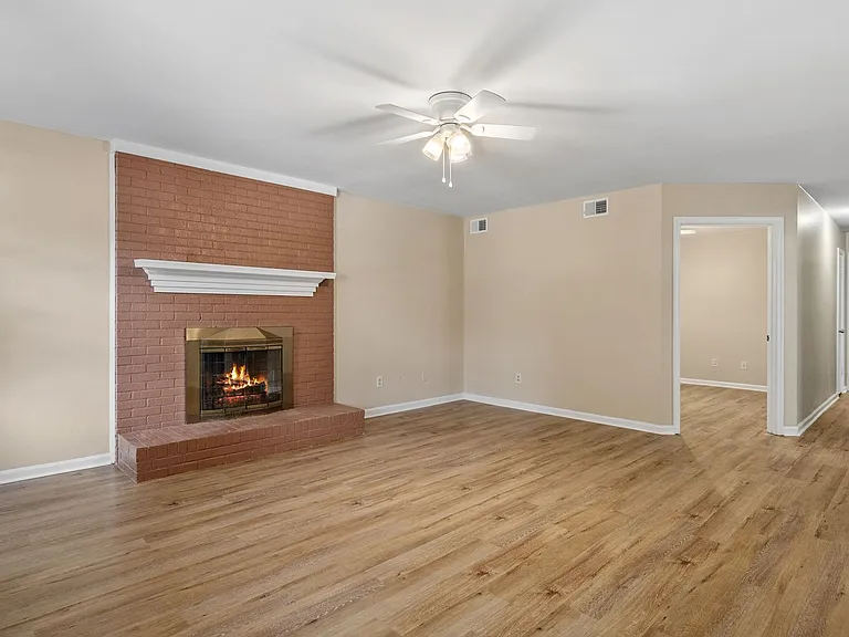 4117 Rainbow Dr — Photo 5