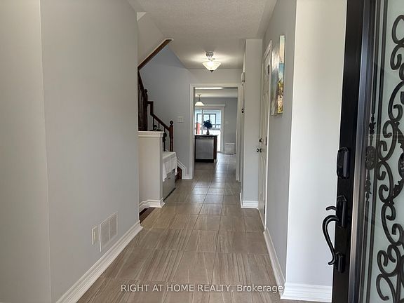 3rd image of 333 Rouncey Rd