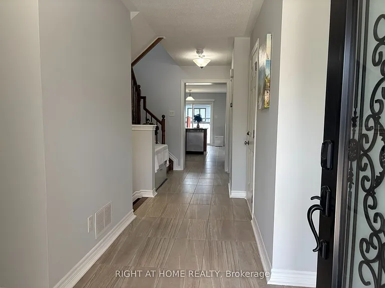 333 Rouncey Rd — Photo 3