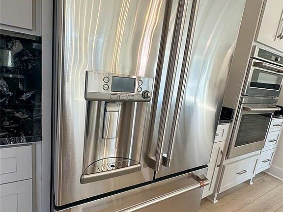 2nd image of 107 William Storrs Rd