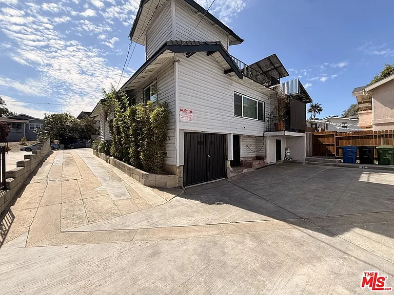 1031 Coronado Ter — Photo 28