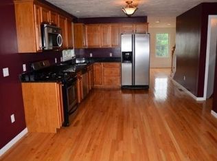 28 7th St, Providence, RI 02906