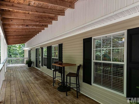 2nd image of 5531 Gouden Ln