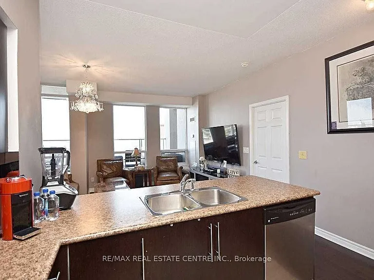 388 Prince Of Wales Dr #3206 — Photo 9