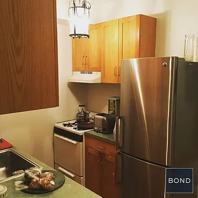 Rented by Bond New York | media 73