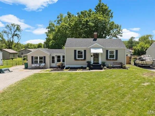 305 Marilyn Dr, O Fallon, IL 62269