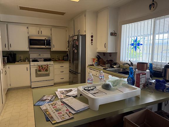 2nd image of 4911 Arbor Dr #22