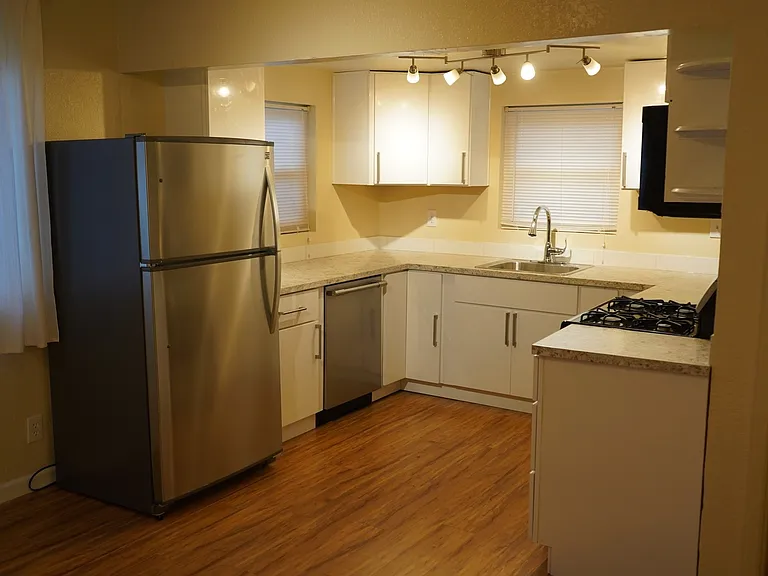 4643 Tulip Ave — Photo 4