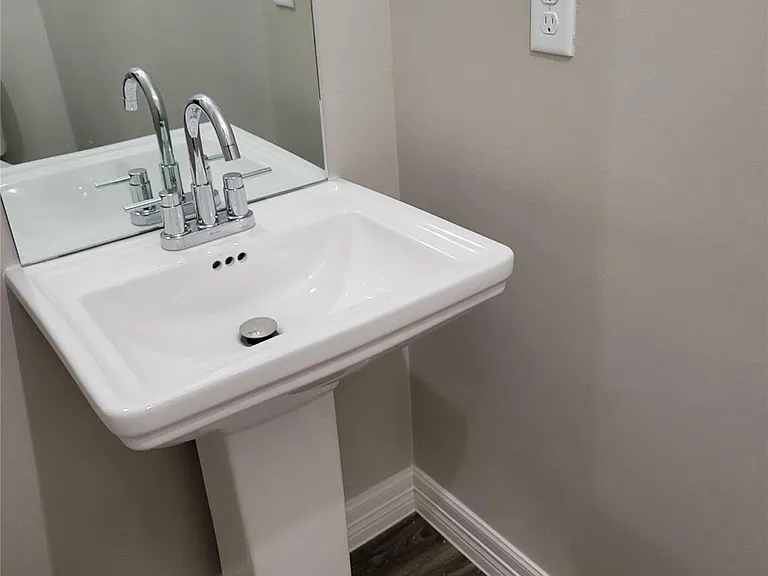 5262 Ella Blvd #500B — Photo 6