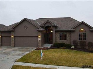 20917 Shiloh Cir, Gretna, NE 68028