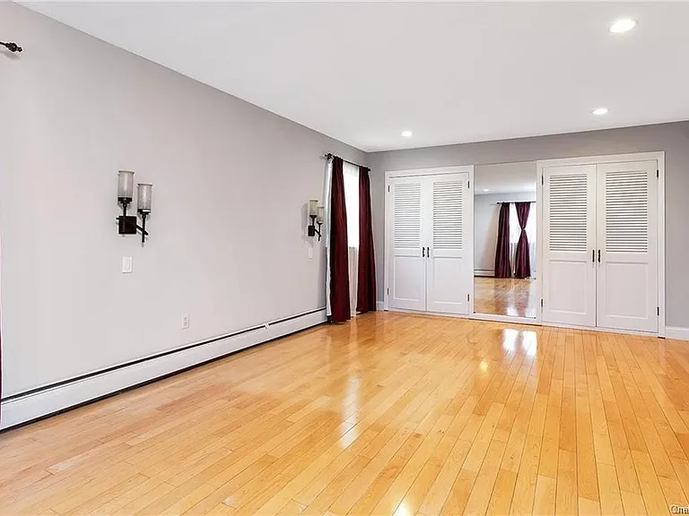 2185 Sultana Dr — Photo 23