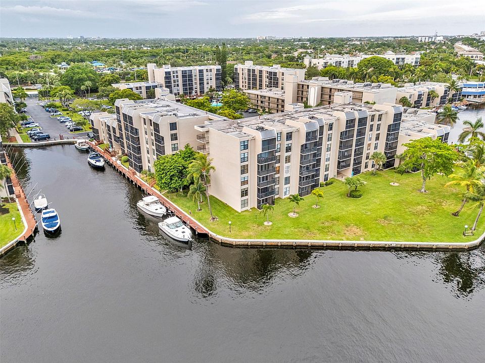 1st image of 7 Royal Palm Way #4080