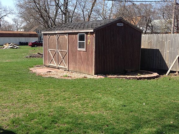 4th image of 417 Hager Dr