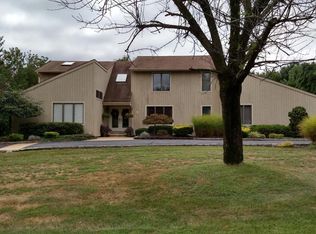6 Dearborn Dr, Holmdel, NJ 07733