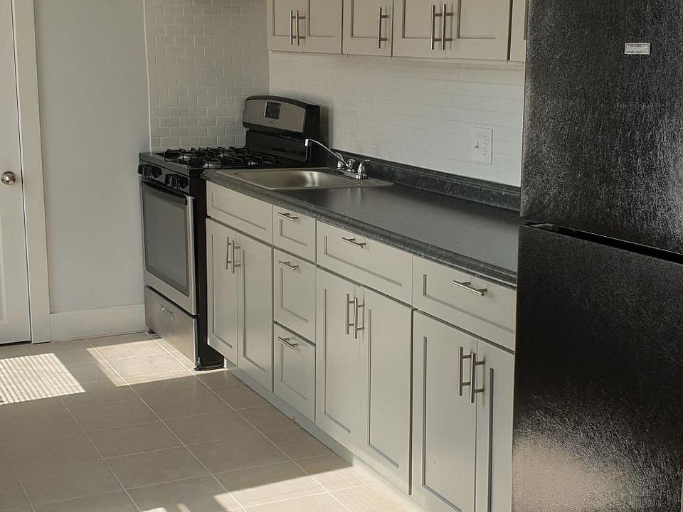 1st image of 4722 Longshore Ave APT 2